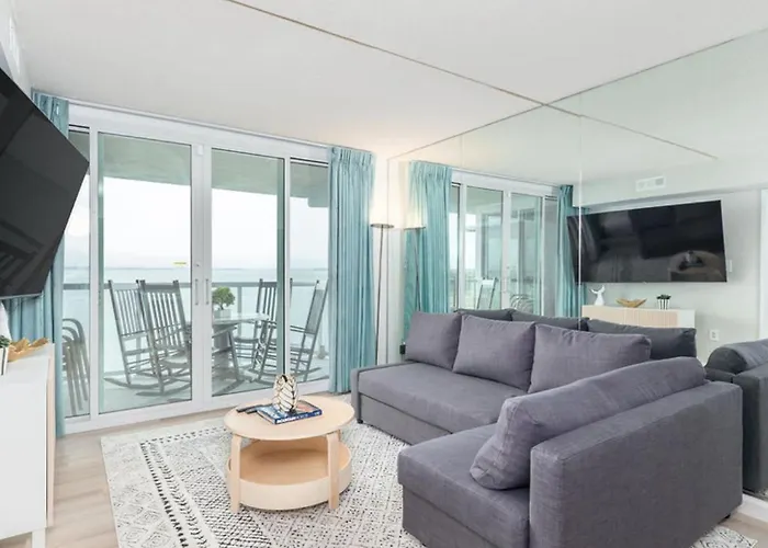 Bay Club By Coolvacay 3*