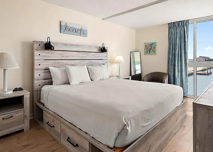 Bay Club By Coolvacay Aparthotel 3*