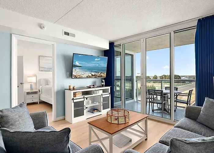 Bay Club By Coolvacay