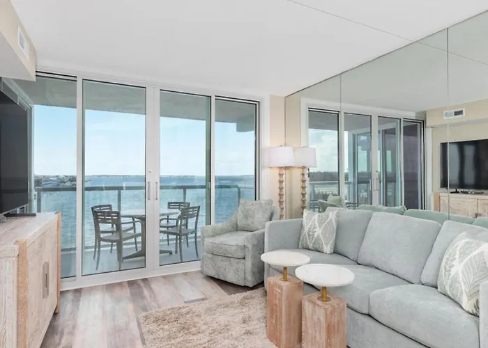 Bay Club By Coolvacay