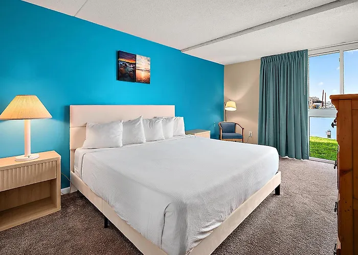 Bay Club By Coolvacay Aparthotel 3*